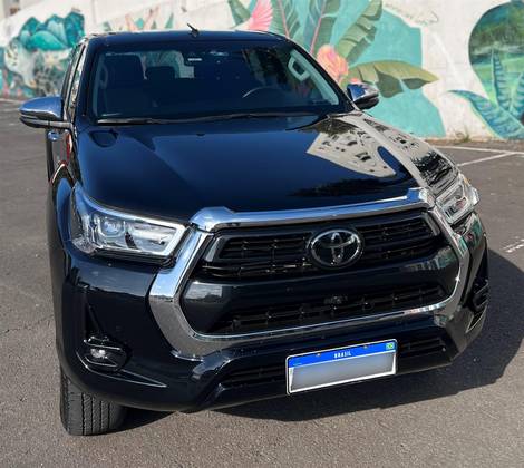 TOYOTA HILUX 2.8 D-4D TURBO DIESEL CD SRX 4X4 AUTOMÁTICO TOYOTA HILUX 2.8 D-4D TURBO DIESEL CD SRX 4X4 AUTOMÁTICO